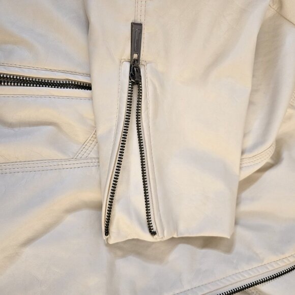 Jou Jou Cream Faux Leather Moto Jacket with Functional Deep Pockets! | 2X - Picture 14 of 16